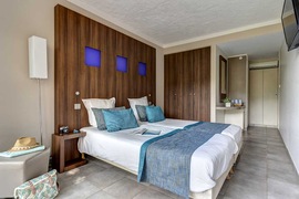 Club Lookéa Grand Bleu, chambre double, séjour, vacances Corse TUI