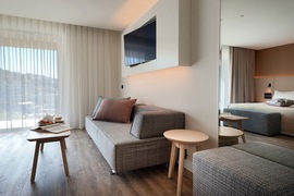 Chambre deluxe sup&eacute;rieure vue jardin de l'h&ocirc;tel Vincci EverEden, s&eacute;jour en Gr&egrave;ce, tui