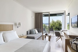 Chambre vue jardin de l'hôtel Kontokali Bay Resort & Spa, séjour en Grèce, tui