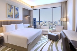 Chambre double City View de l'hôtel Double Tree by Hilton Hotel Doha Old Town, séjour au Qatar, tui