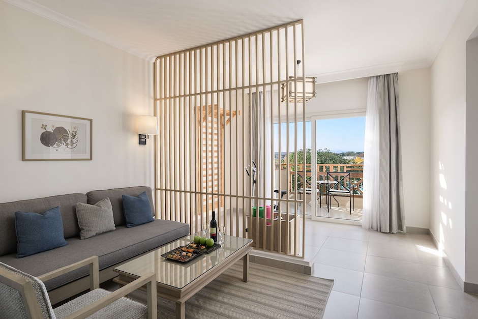 Chambre familiale vue piscine