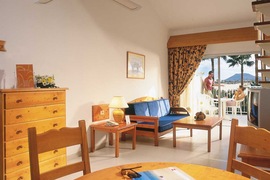 H&ocirc;tel Riu Oliva Beach Resort, chambre familiale avec s&eacute;paration, vacances aux Canaries, Fuerteventura, TUI