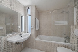 Salle de bain du studio vue mer de l'h&ocirc;tel Dorisol Buganvilia, s&eacute;jour &agrave; Mad&egrave;re, portugal, TUI