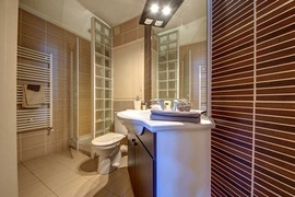 Chambre de l'hôtel VVF Serre Chevalier, vacances dans les Alpes, France, TUI