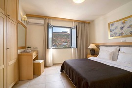 H&ocirc;tel Ariadne, suite vue mer partielle, s&eacute;jour en Cr&egrave;te, Gr&egrave;ce, TUI