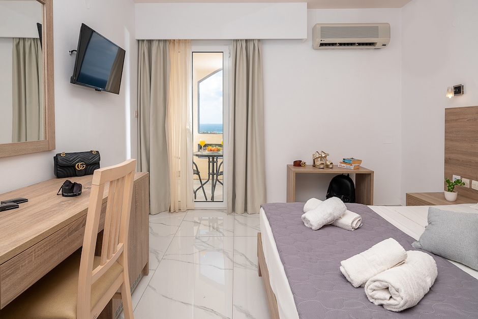 Chambre familiale vue mer partielle avec séparation