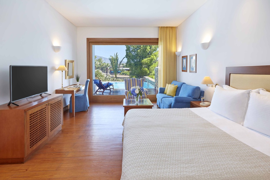 Suite vue mer avec piscine partagée