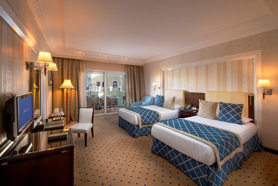 Chambre double vue piscine