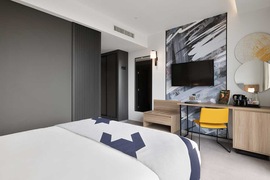 Chambre deluxe queen du Riu Plaza London Victoria, s&eacute;jour &agrave; Londres, Angleterre, tui