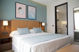 Chambre double deluxe de l'hôtel Riu Plaza España, séjour en Espagne, Madrid, tui
