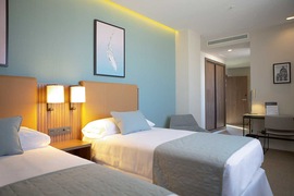 Chambre twin deluxe de l'hôtel Riu Plaza España, séjour en Espagne, Madrid, tui