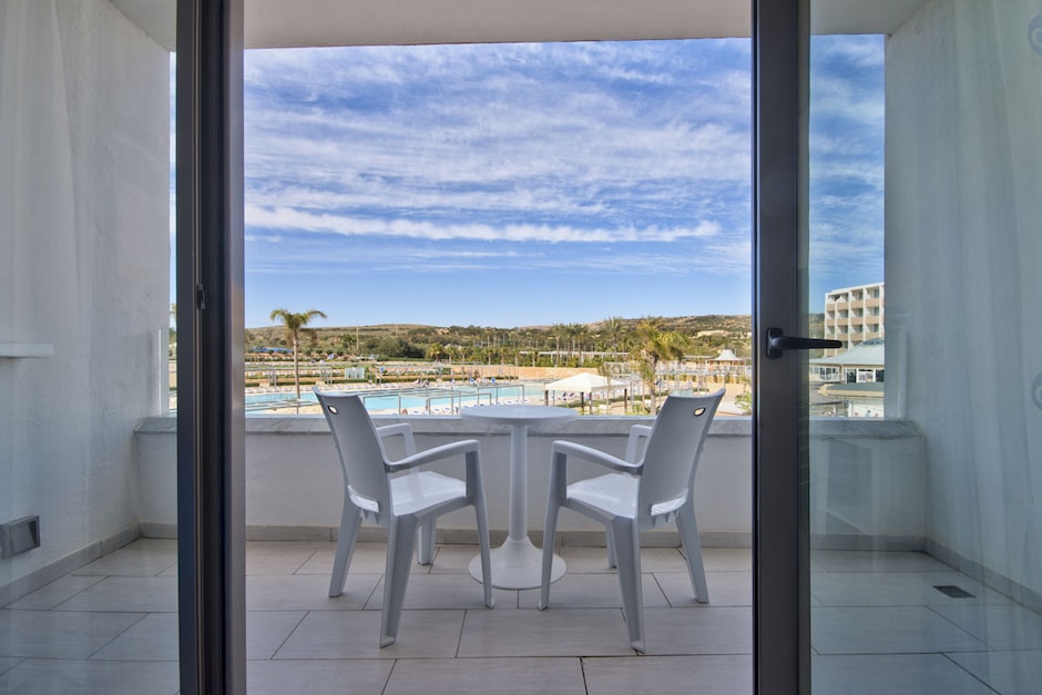 Chambre double vue piscine