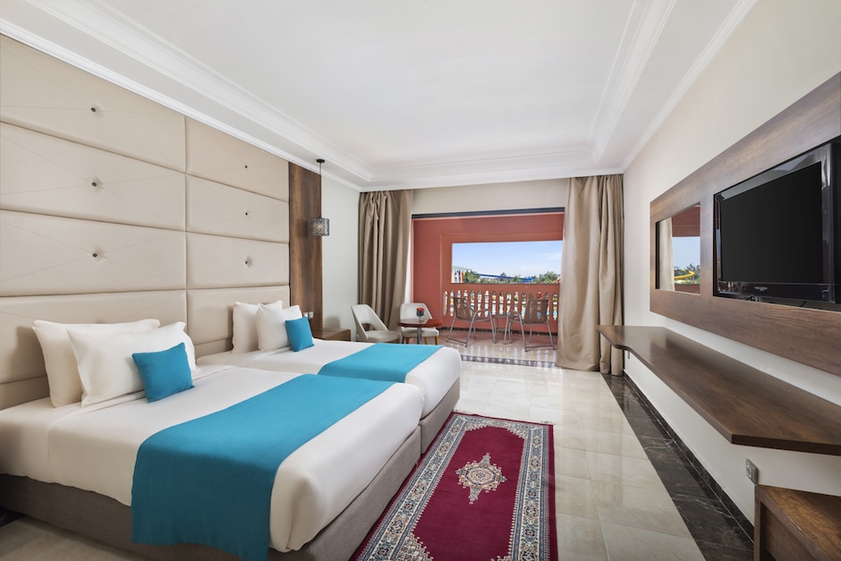 Chambre double vue piscine