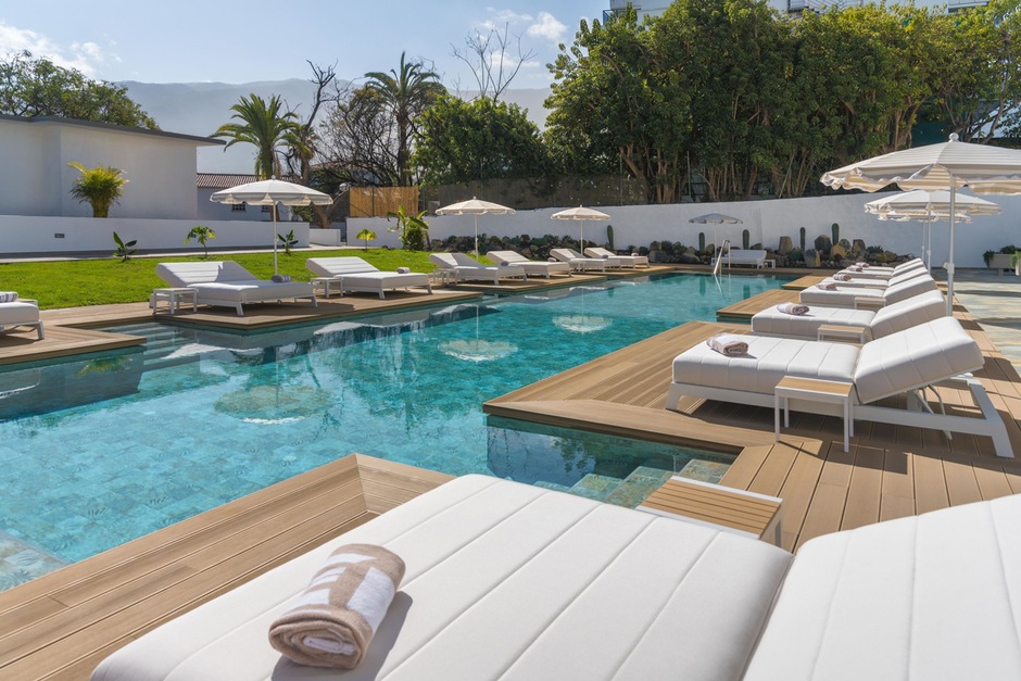 Twin Room (Club Swim)
