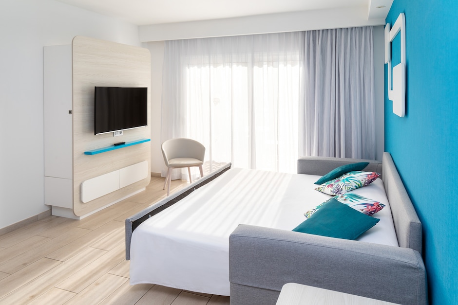 Suite vue piscine avec cuisine