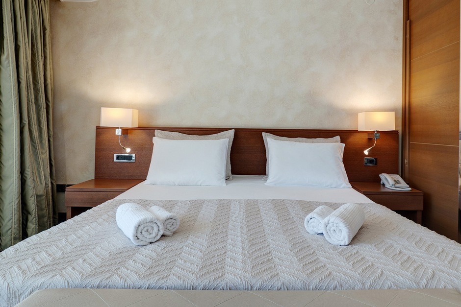 Chambre double vue mer latérale