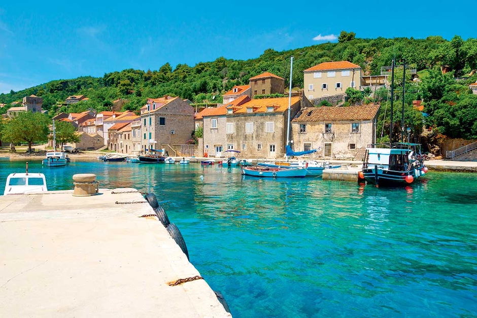 Catamaran dans les îles Élaphites