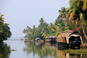 “Houseboats” sur les backwaters du Kerala