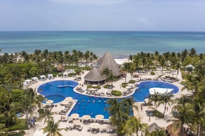 Piscine du Club Marmara Playa Maroma