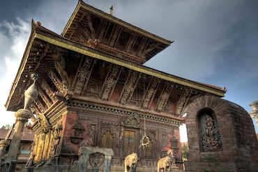 Circuit Népal oublié : cités médiévales, Himalaya et jungle du Terraï - TUI