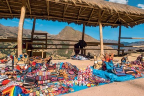 Marché dans les ruines de Pisac