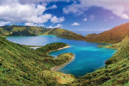 Autotour Saveurs - Sao Miguel, l'île verte des Açores + Extension sur l'ile Santa Maria - TUI